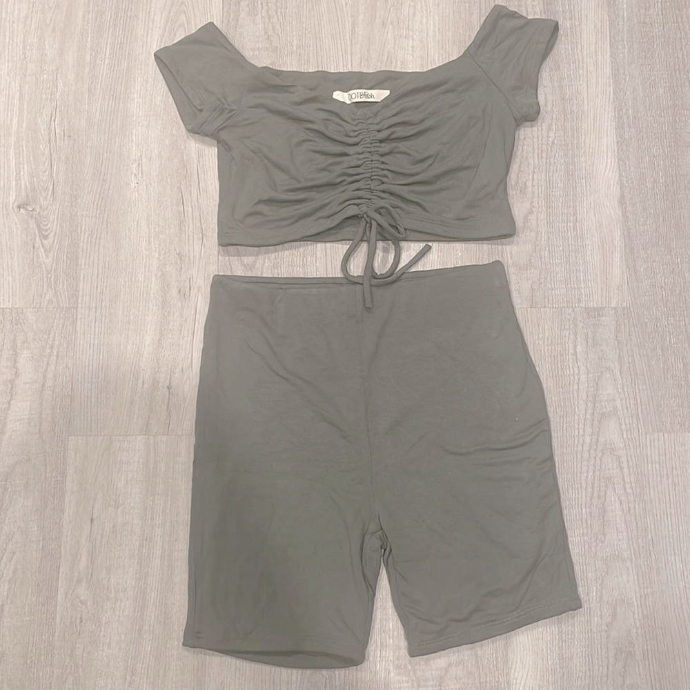 💚Olive Green biker short Set 💚